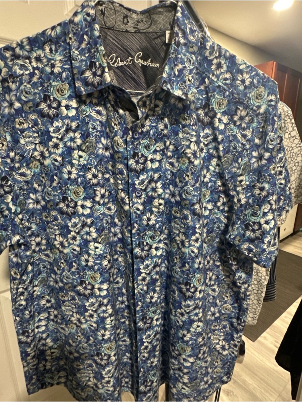 Robert Graham Blue Floral Short-Sleeve Button-Down Shirt